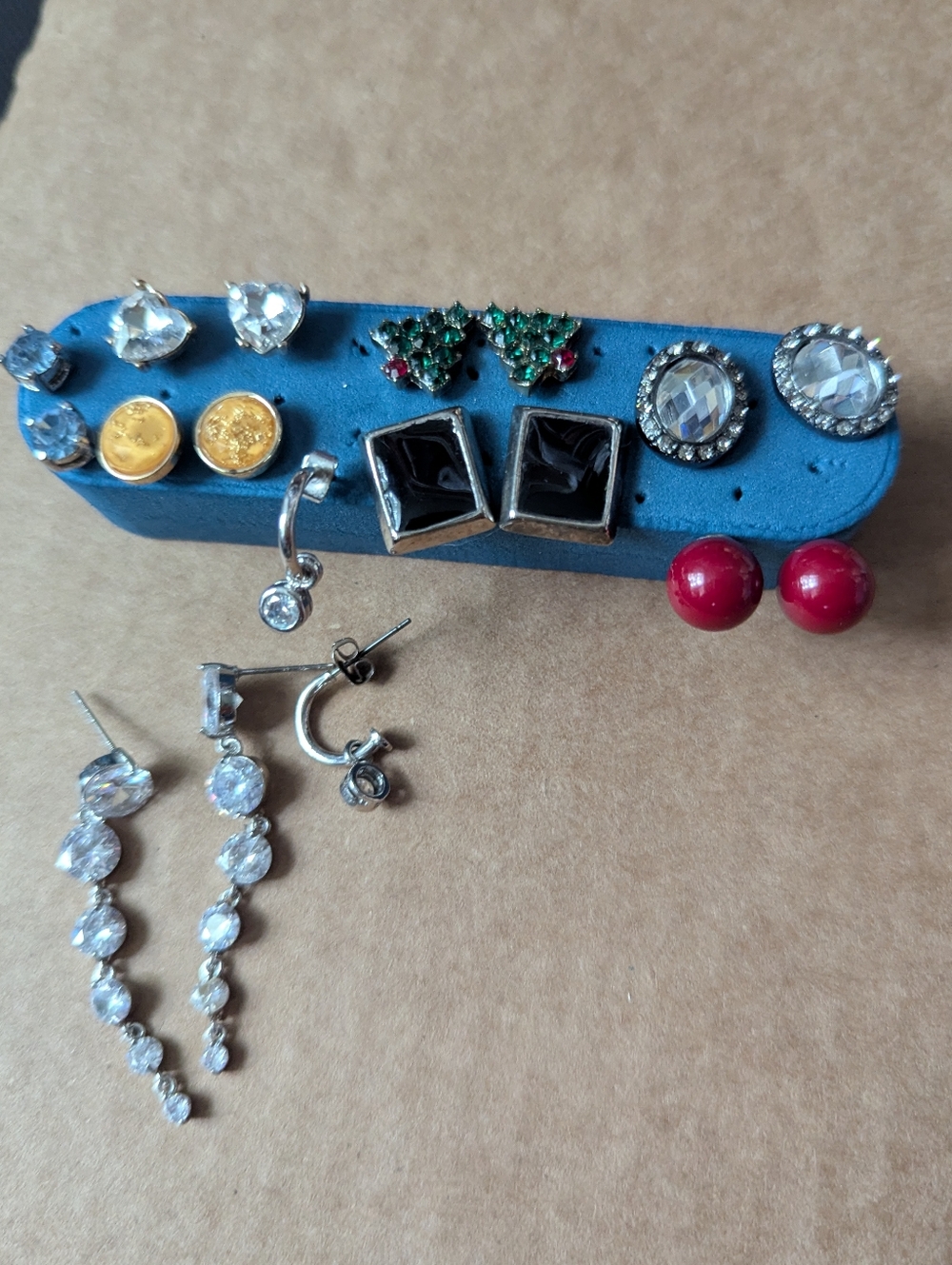 Used- Mixed Womens Earring Set  Red, Black, Gold & Clear